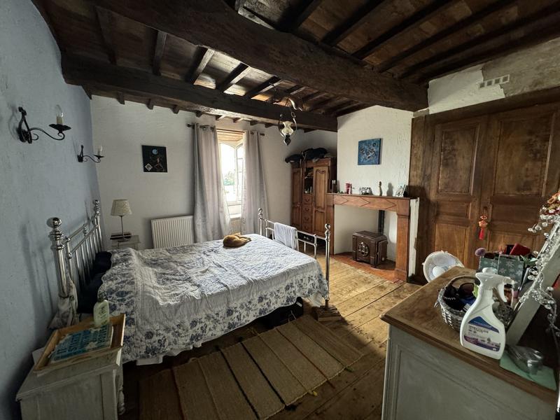 Maison ancienne - 460 m² - 22 pièces