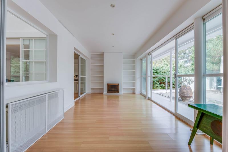 Maison contemporaine - 380 m² - 10 pièces