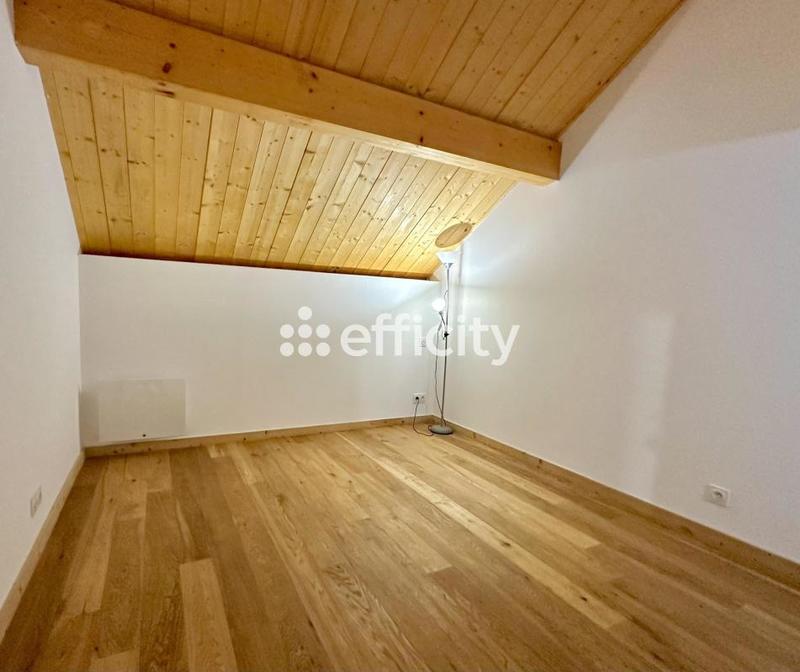 Appartement - 108 m² - 5 pièces