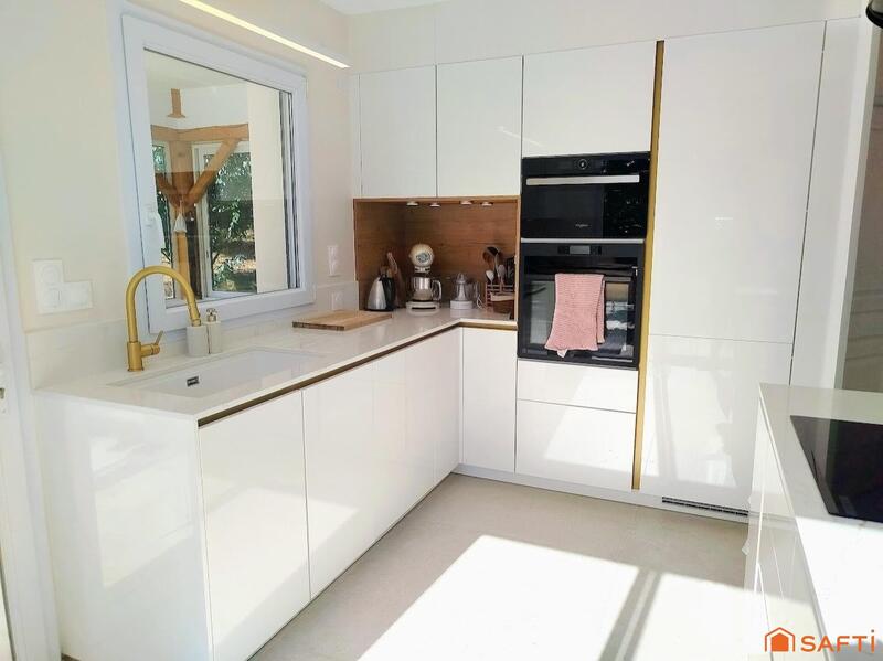 Maison - 190 m² - 8 pièces