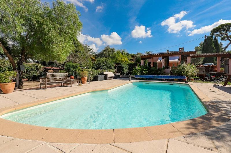 Villa - 137 m² - 5 pièces