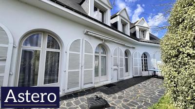 Maison - 196 m² - 6 pièces