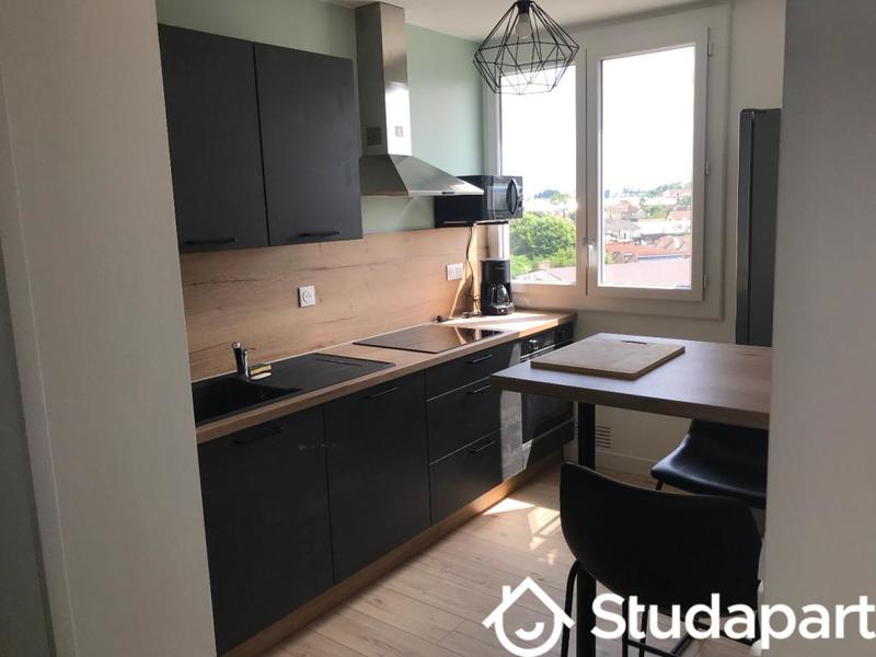 Chambre - 9 m² - 1 pièce