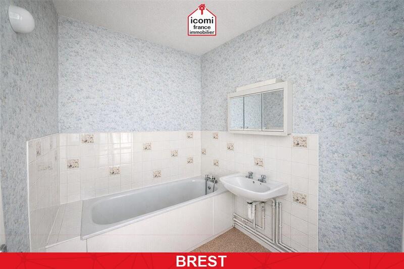 Appartement - 85 m² - 5 pièces