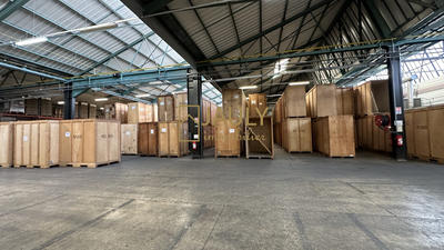 Entrepôt - 2 500 m²