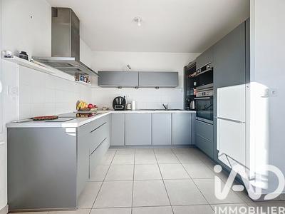 Appartement - 98 m² - 4 pièces