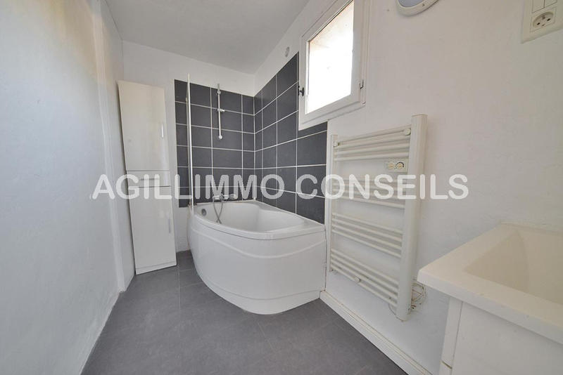 Villa - 100 m² - 5 pièces