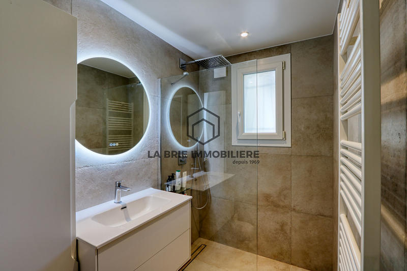 Maison - 103 m² - 5 pièces