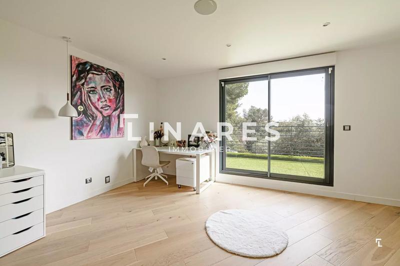 Maison - 200 m² - 4 pièces