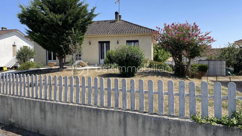 Maison traditionnelle - 235 m² - 11 pièces