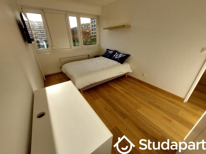 Chambre - 13 m² - 1 pièce