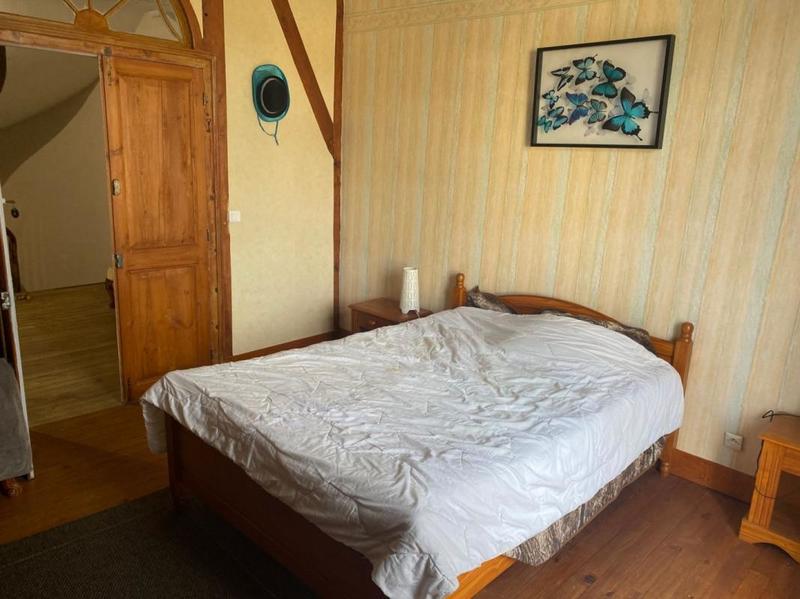 Maison - 720 m² - 10 pièces