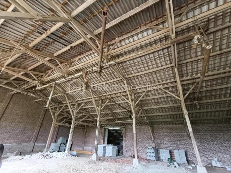 Grange - 90 m² - 1 pièce