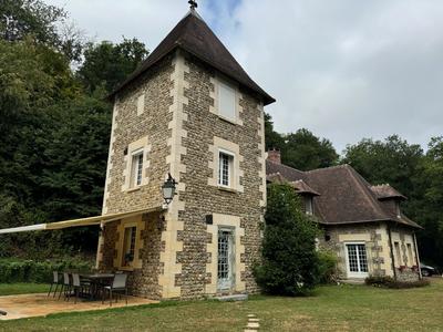 Maison - 225 m² - 8 pièces
