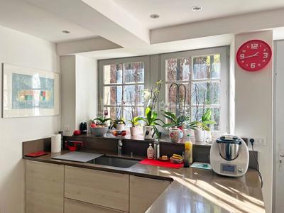 Maison - 219 m² - 7 pièces