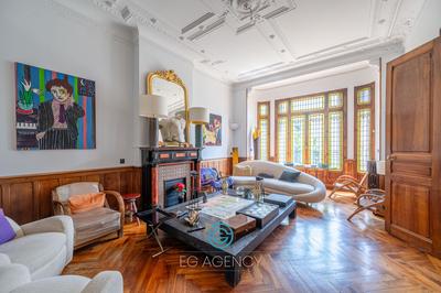 Appartement - 212 m² - 5 pièces