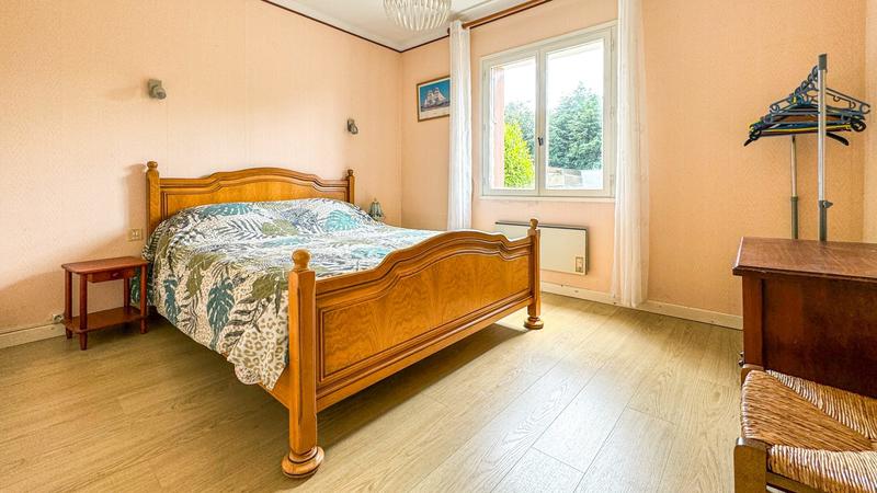 Maison traditionnelle - 144 m² - 7 pièces