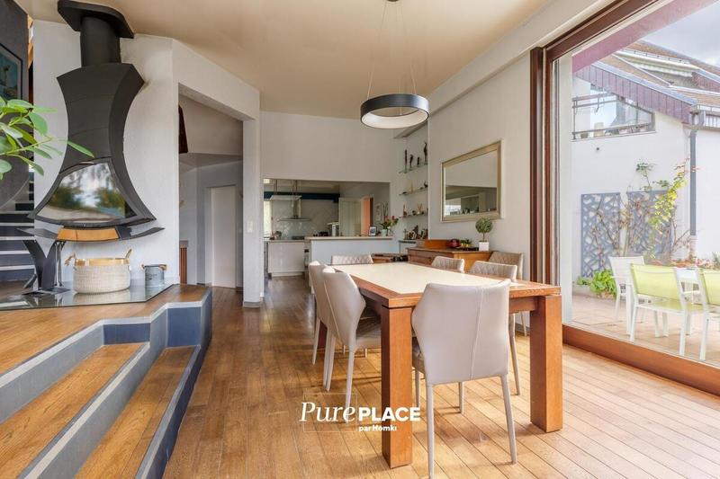 Maison d'architecte - 250 m² - 8 pièces