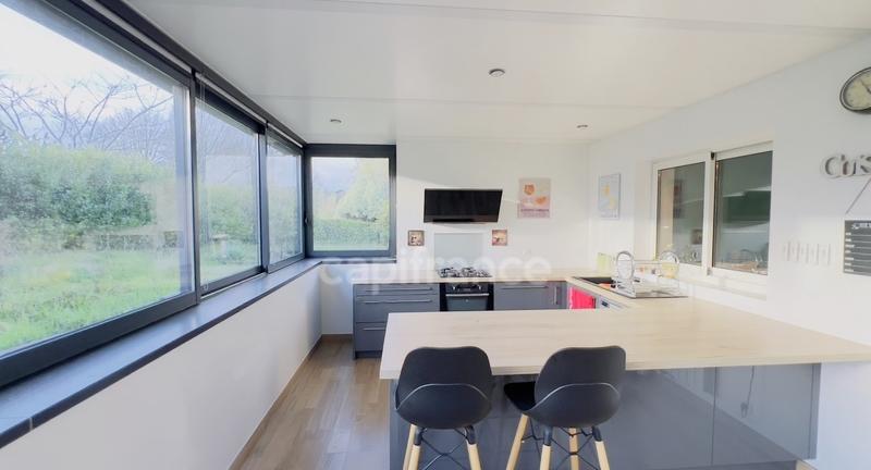 Maison - 122 m² - 6 pièces