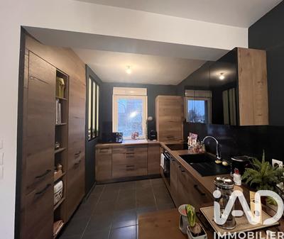 Maison - 85 m² - 4 pièces