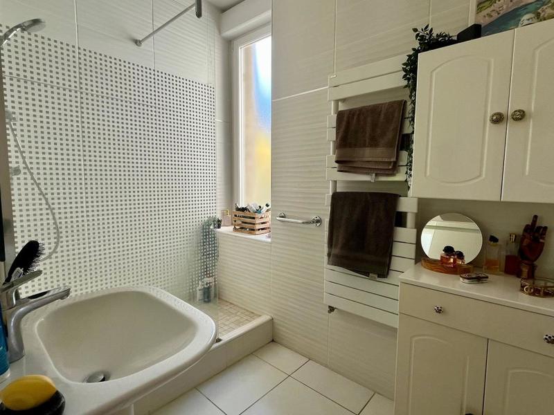 Appartement - 98 m² - 4 pièces