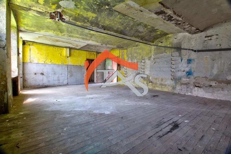 Appartement - 121 m² - 1 pièce