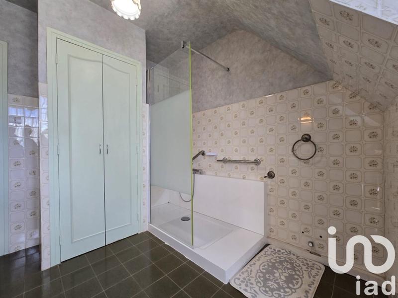 Maison - 185 m² - 8 pièces