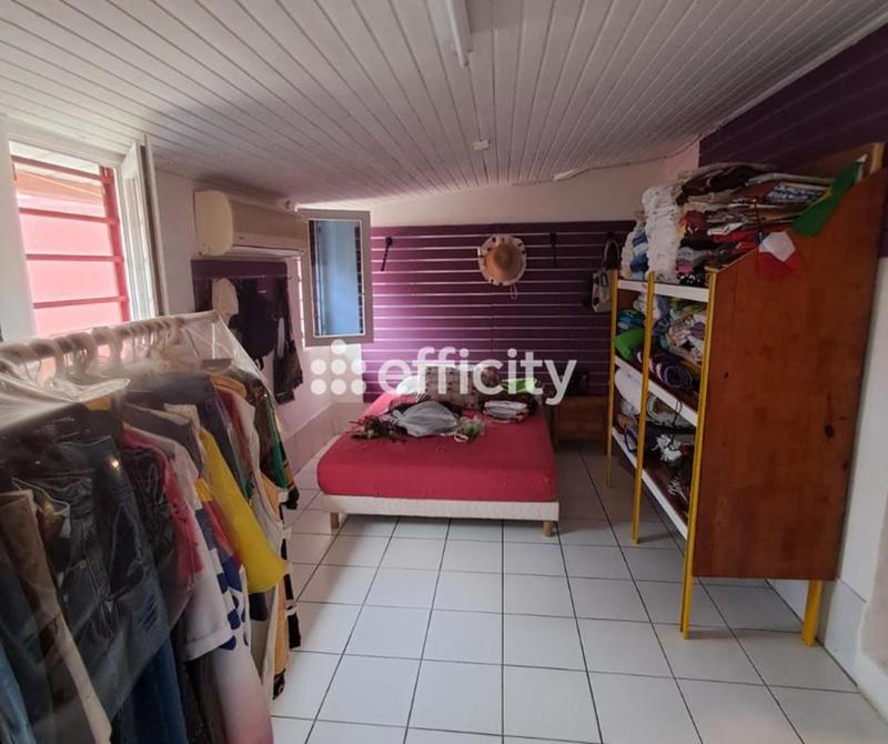 Maison - 141 m² - 7 pièces