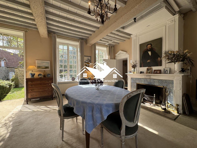 Maison - 259 m² - 6 pièces