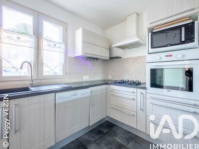 Maison - 99 m² - 5 pièces