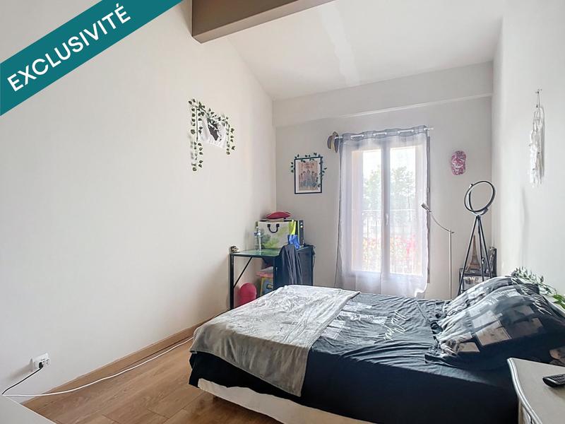 Maison - 209 m² - 9 pièces