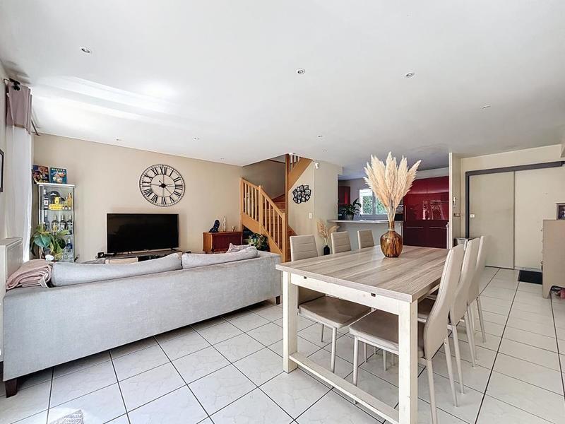 Maison - 105 m² - 5 pièces