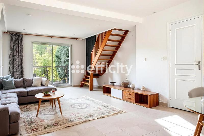 Maison - 167 m² - 7 pièces