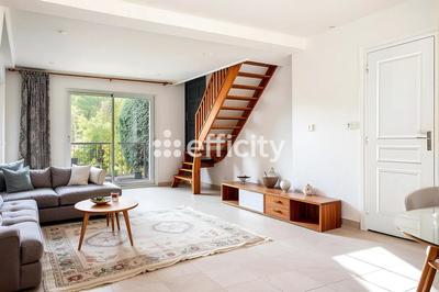 Maison - 167 m² - 7 pièces