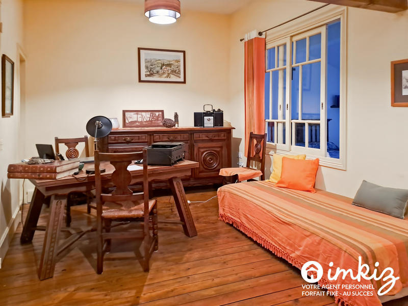 Maison - 200 m² - 7 pièces