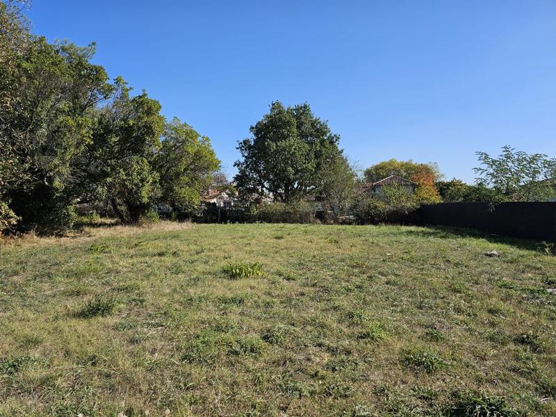 Terrain constructible - 800 m²