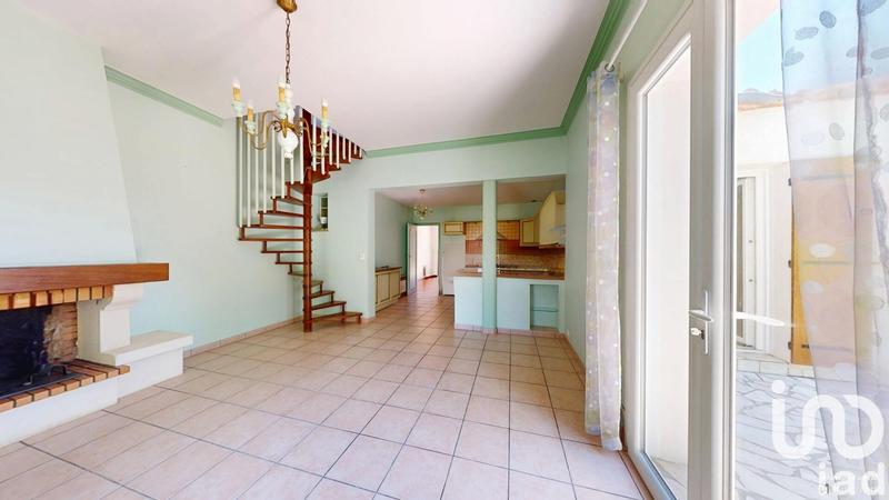 Maison - 185 m² - 6 pièces