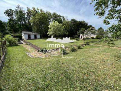 Terrain constructible - 1 672 m²