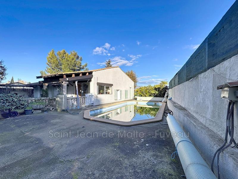 Maison - 117 m² - 5 pièces