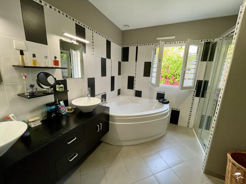 Maison - 140 m² - 7 pièces