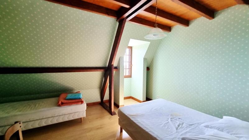 Maison - 250 m² - 8 pièces