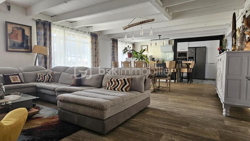 Maison ancienne - 185 m² - 7 pièces