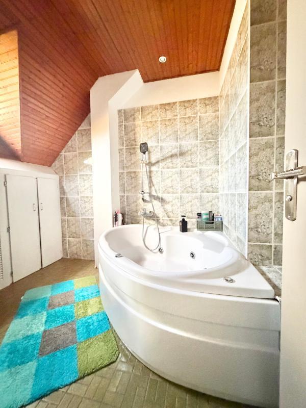 Maison - 163 m² - 7 pièces