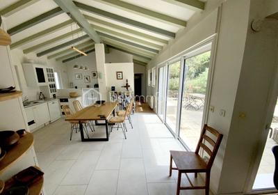 Mas - 130 m² - 5 pièces