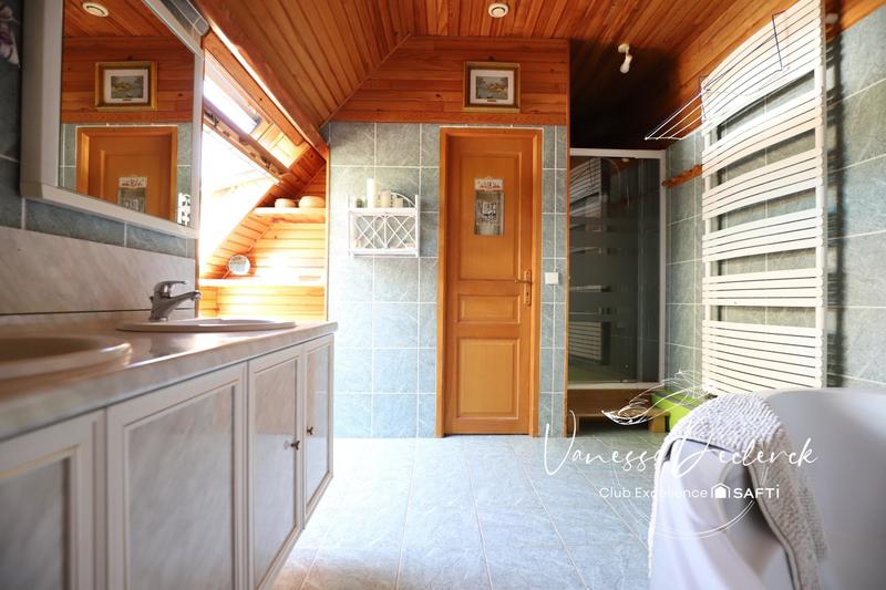 Maison - 173 m² - 7 pièces