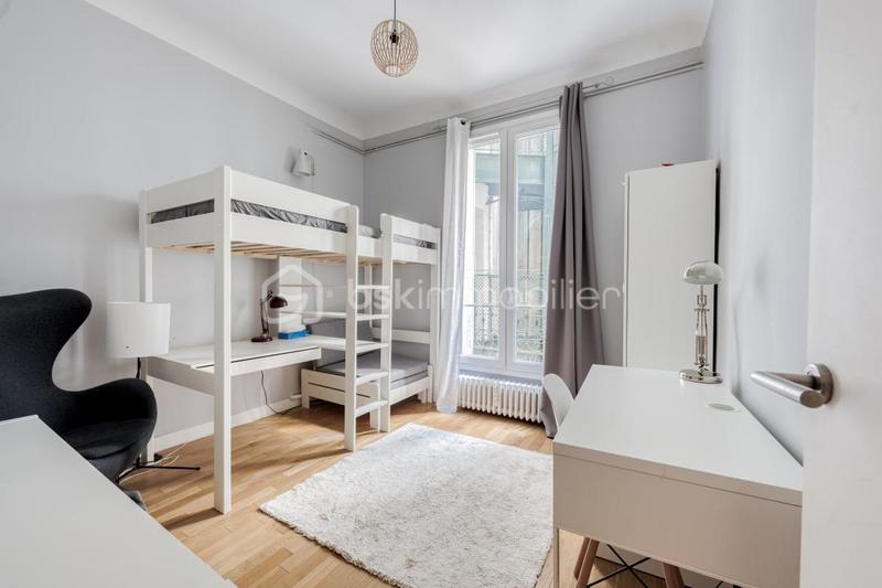 Appartement - 120 m² - 5 pièces