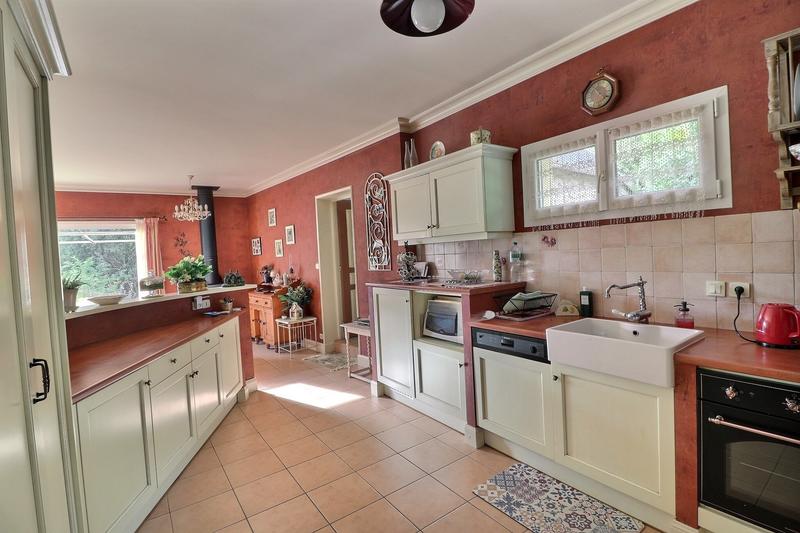 Maison - 210 m² - 8 pièces