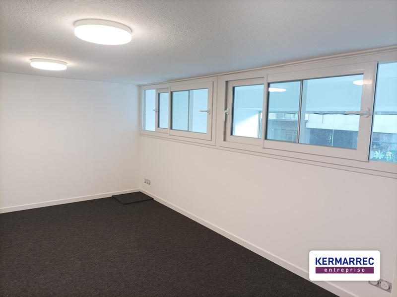 Bureau - 81 m² - 4 pièces