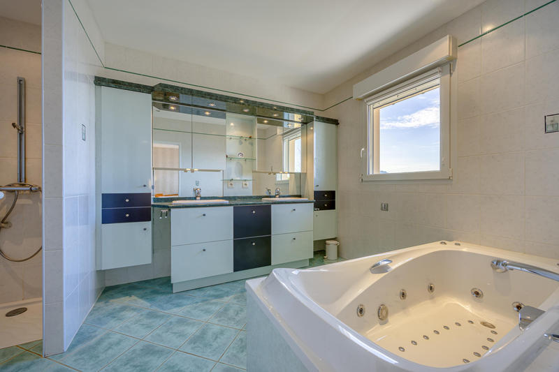 Villa - 250 m² - 5 pièces