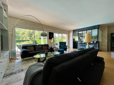 Maison - 169 m² - 6 pièces